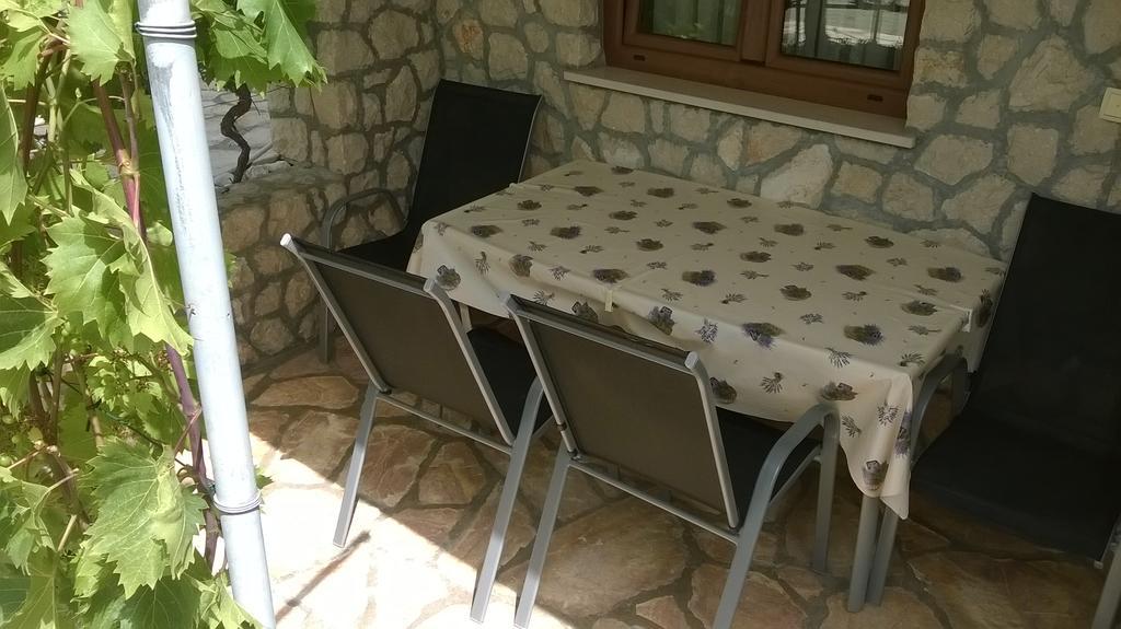 Apartments Jurjevic Петрчане Экстерьер фото
