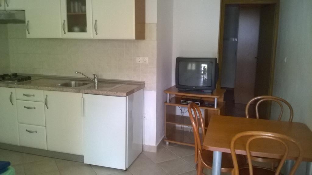 Apartments Jurjevic Петрчане Экстерьер фото